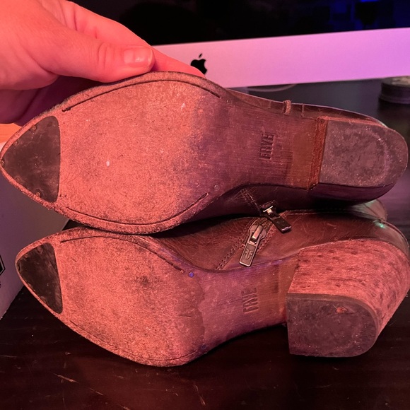 Frye distressed leather ankle boots - Picture 9 of 14